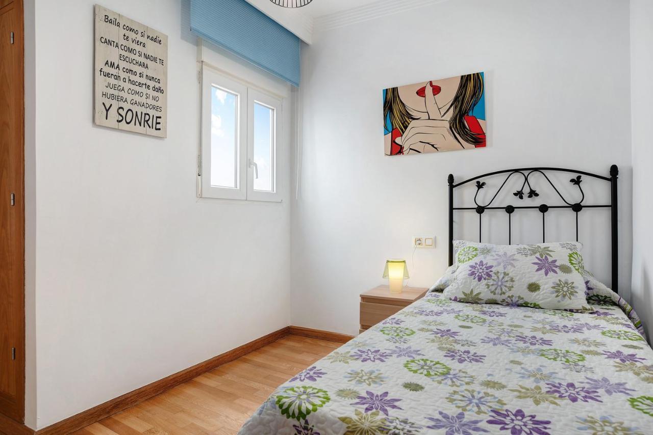 Apartamento Sol - Solo Familias โกนิล เด ลาฟรอนเตรา ภายนอก รูปภาพ
